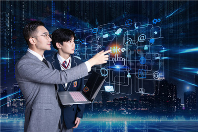 江蘇職校排名與教育行業(yè)軟件開發(fā)趨勢(shì)分析